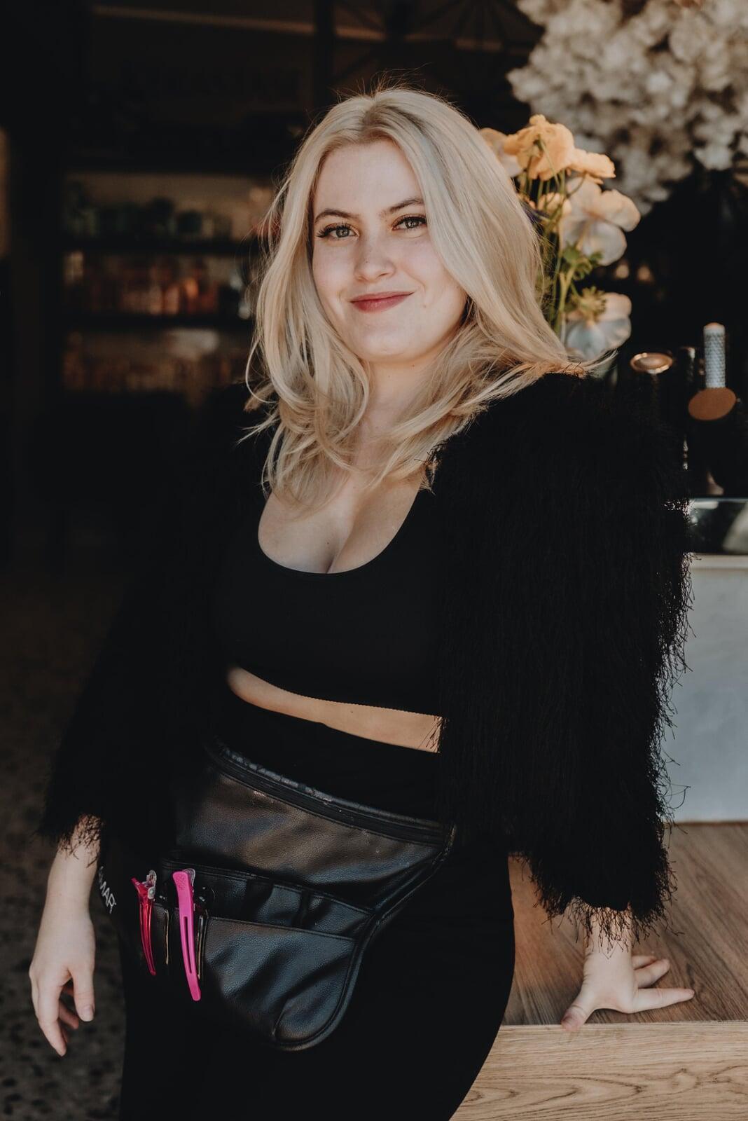 Neve Cuthill a junior hair stylist at 178 On Mane