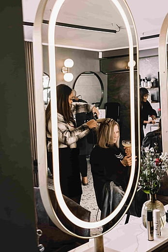 Hair sylist